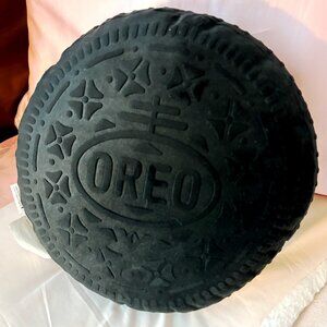 Oreo - Embossed Decor Pillow